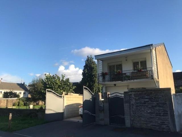 La Rose Sur Meuse Villa Haybes Luaran gambar