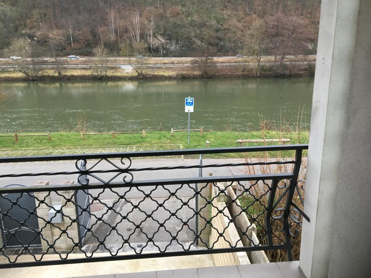 La Rose Sur Meuse Villa Haybes Luaran gambar