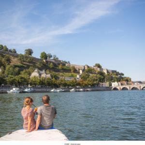 La Rose Sur Meuse Villa Haybes Luaran gambar